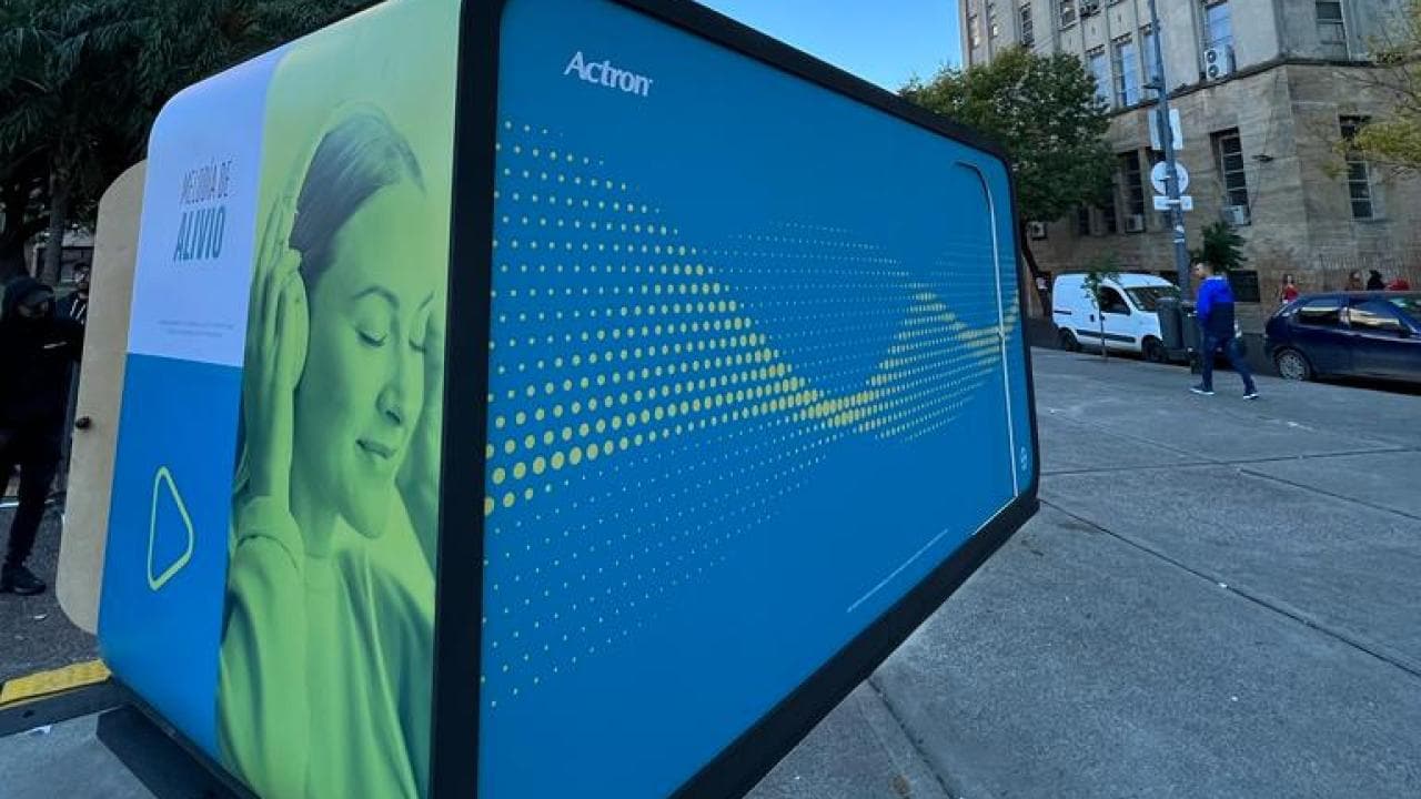Melodía en la plaza