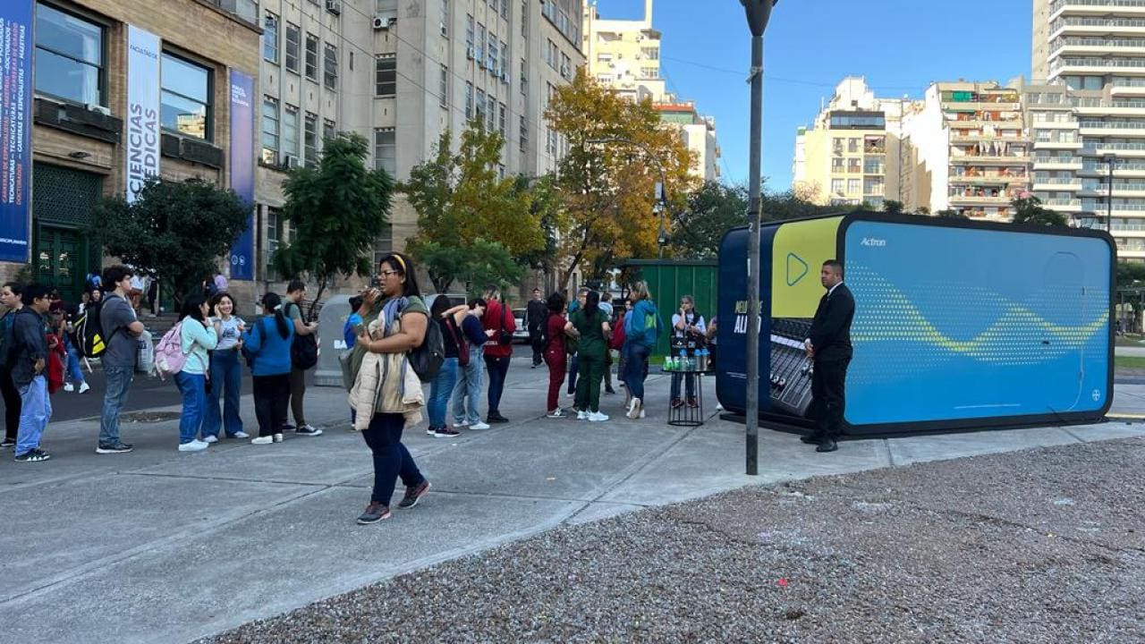 Fila en el puesto